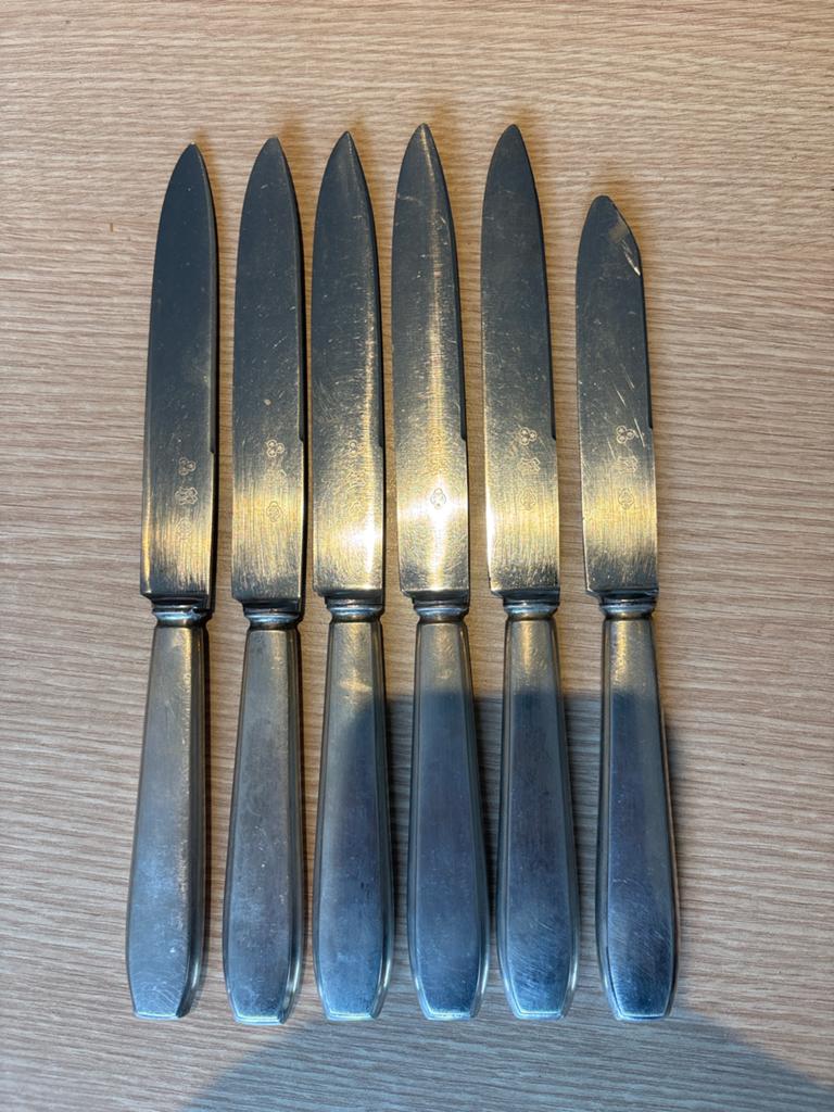 Lot de 6 couteaux anciens manches en argent massif 833, Antiquités & Art, Antiquités | Couverts, Enlèvement