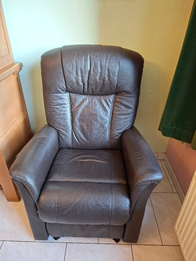 Fauteuil relax simili cuir à donner, Maison & Meubles, Enlèvement, Utilisé, Cuir