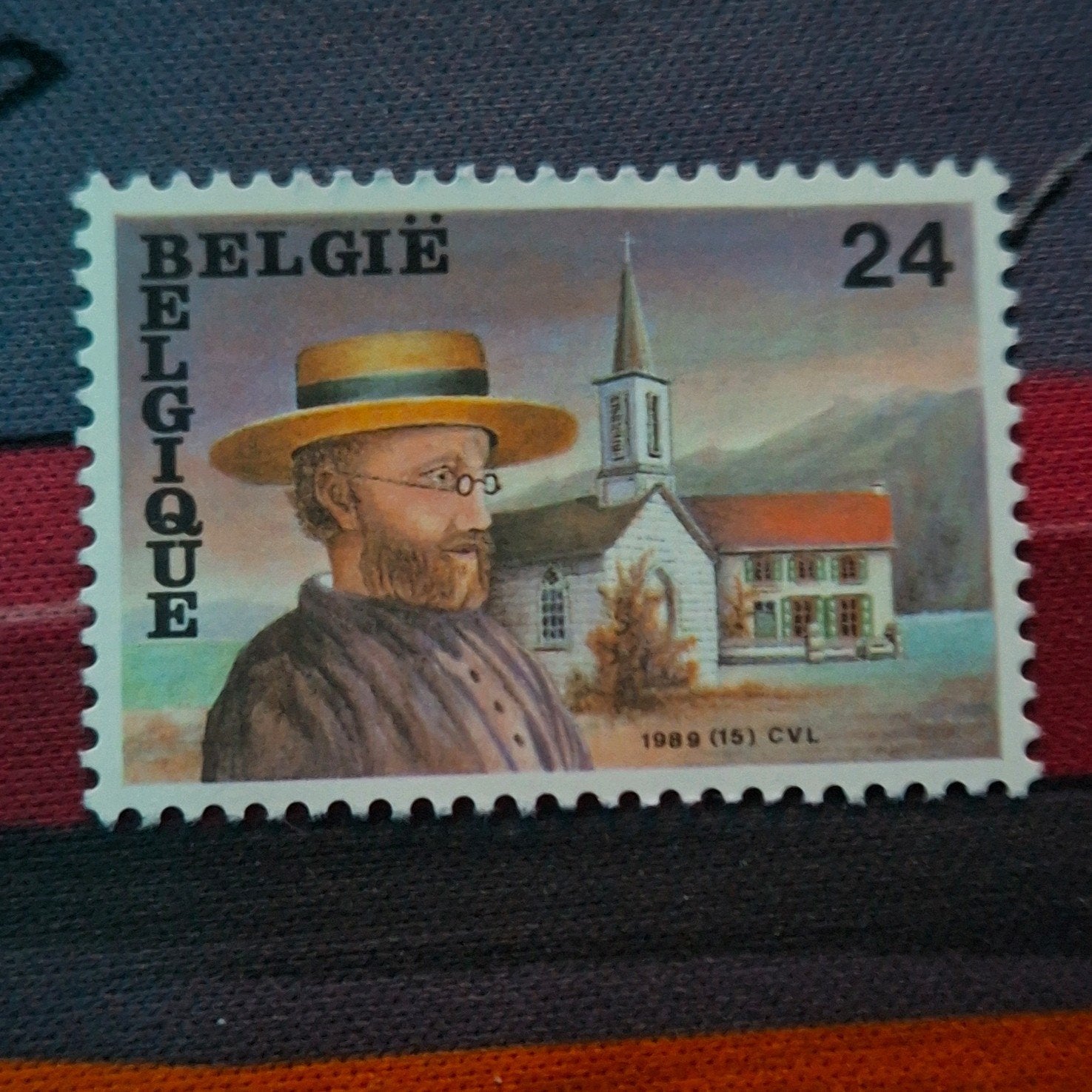 Postzegel 100e Verjaardag overlijden Pater Damiaan, Ophalen
