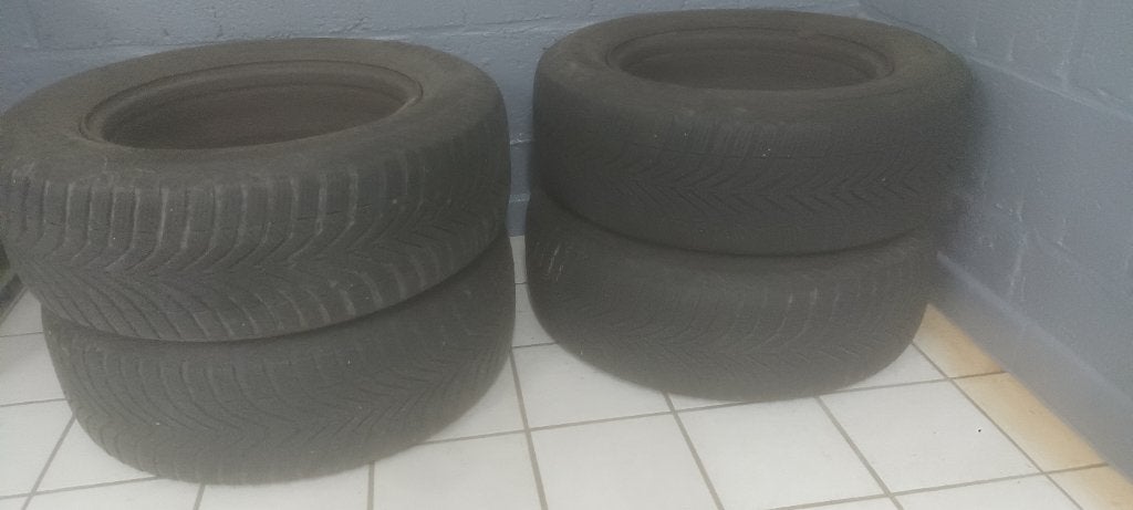Vredestein winterbanden met velg 205/65 R15, Auto-onderdelen, Ophalen, Gebruikt, 15 inch, Banden en Velgen