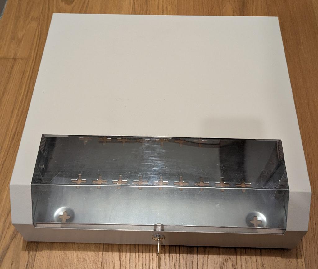 19" netwerk wandkast 3U + 24-poorts CAT6 patchpanel, Ophalen, Gebruikt