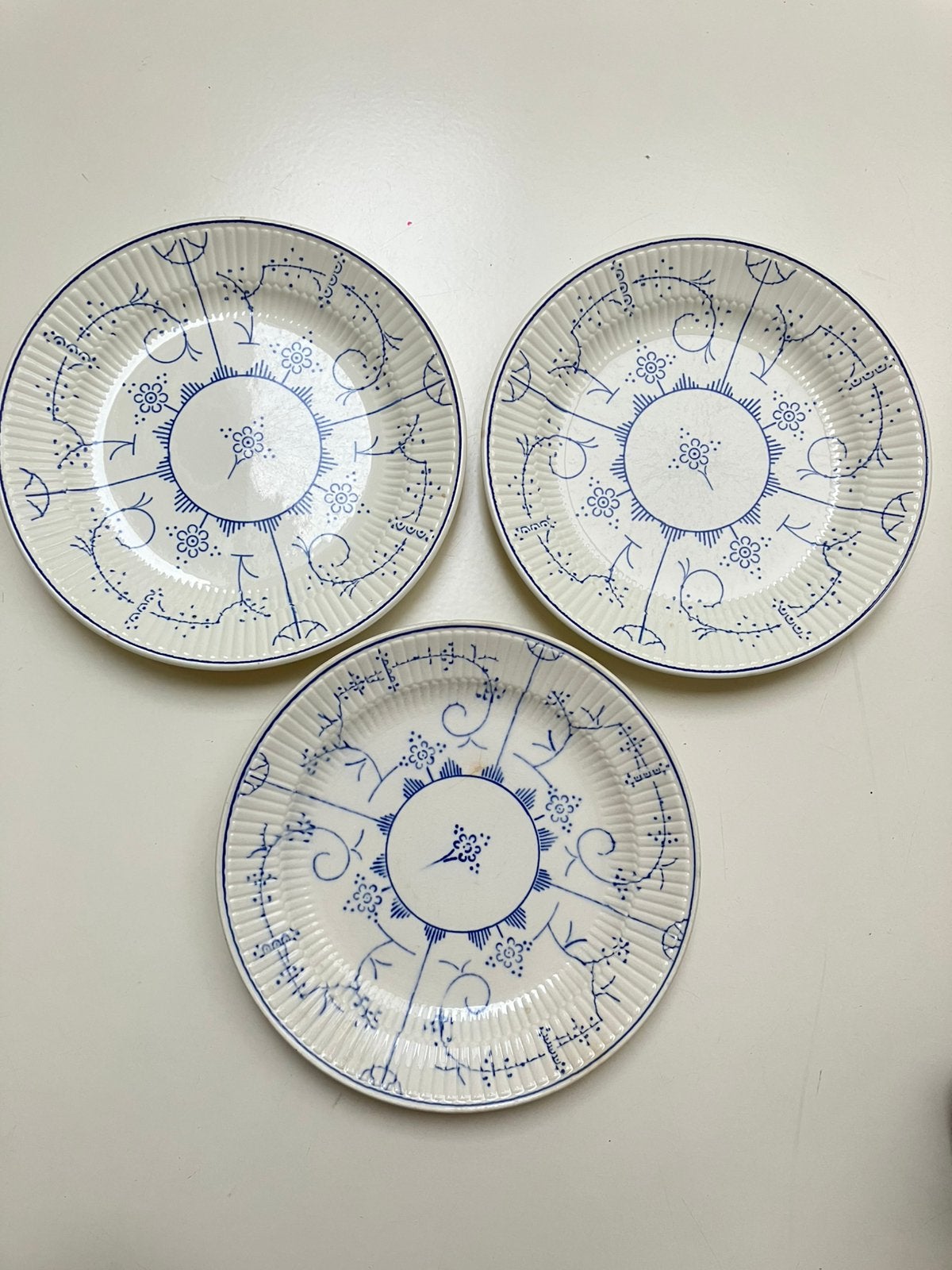 3 platte boch borden, Ophalen
