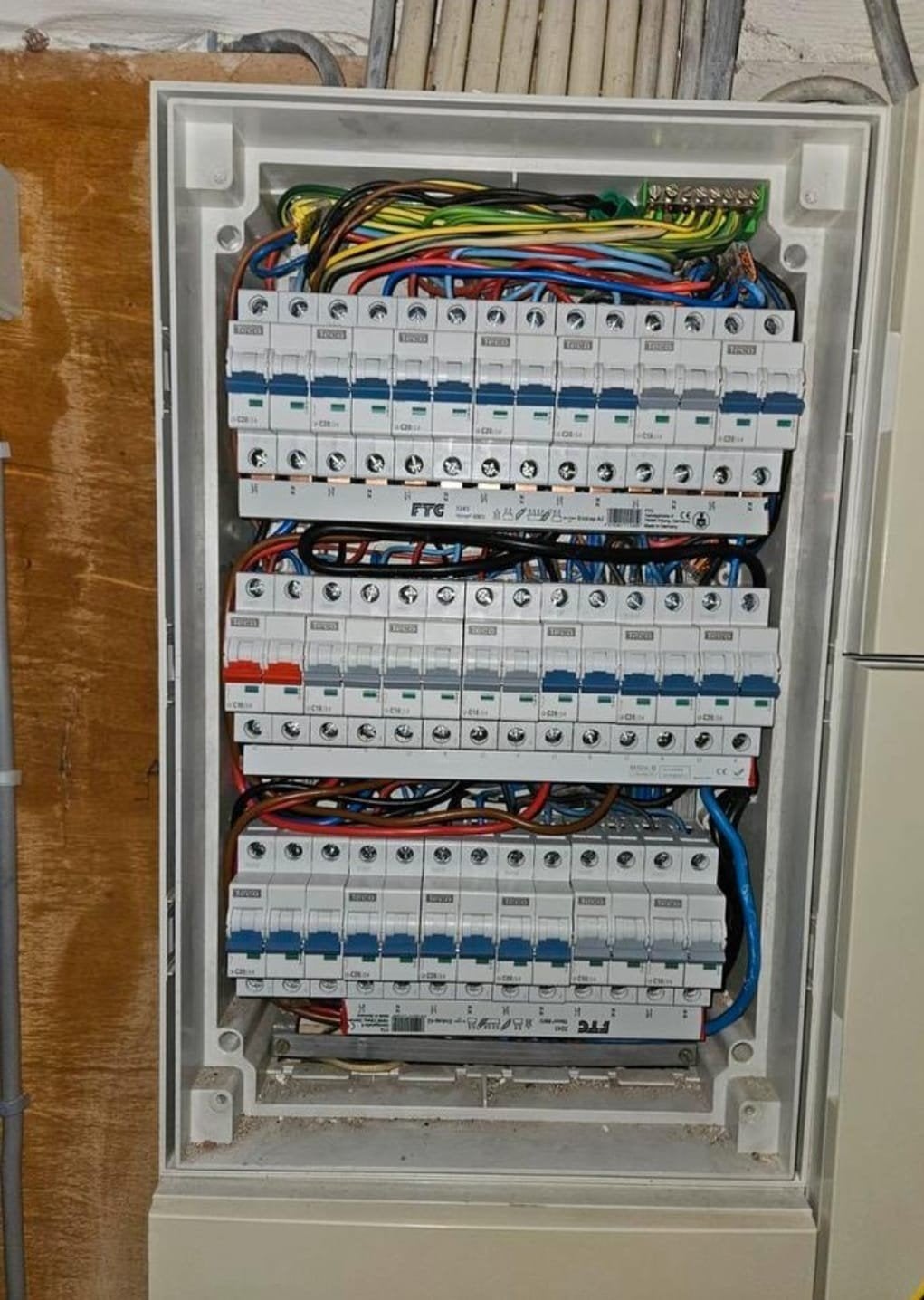 #electricien professionals #chauffagiste 0492363428, Ophalen of Verzenden