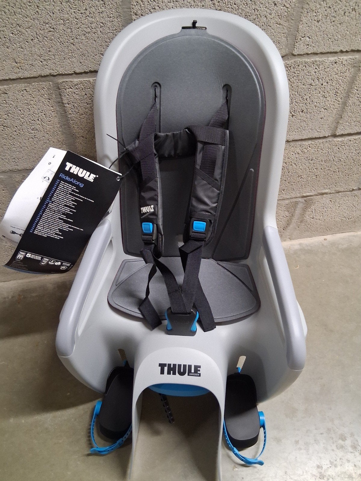 Thule Ride Along Dark Grey, Ophalen