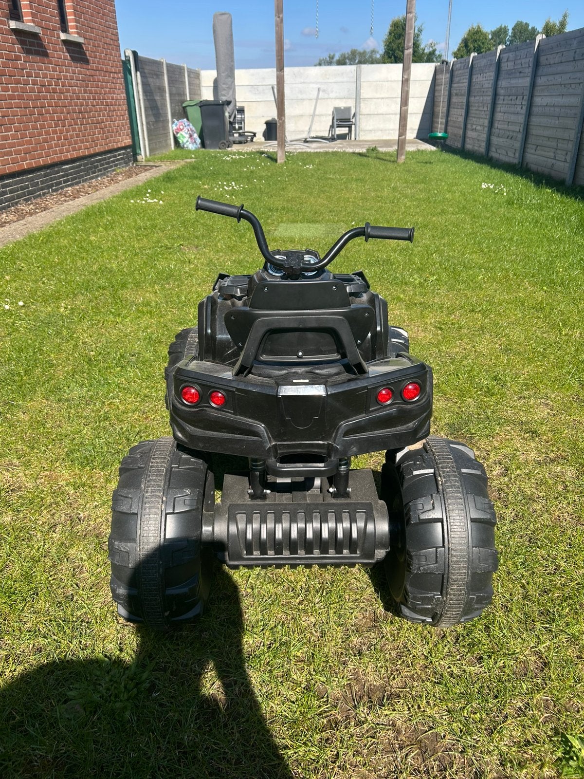 Kinderquad 12V, Ophalen, Zo goed als nieuw