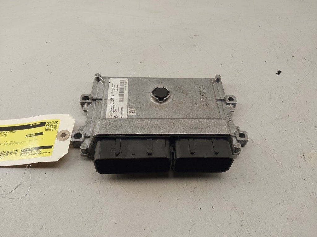 CALCULATEUR MOTEUR ECU 2008 (UD / UK / UR / US / UX), Utilisé, Continental AG, Peugeot, Continental-Plaza 1
30175  Hannover, DE