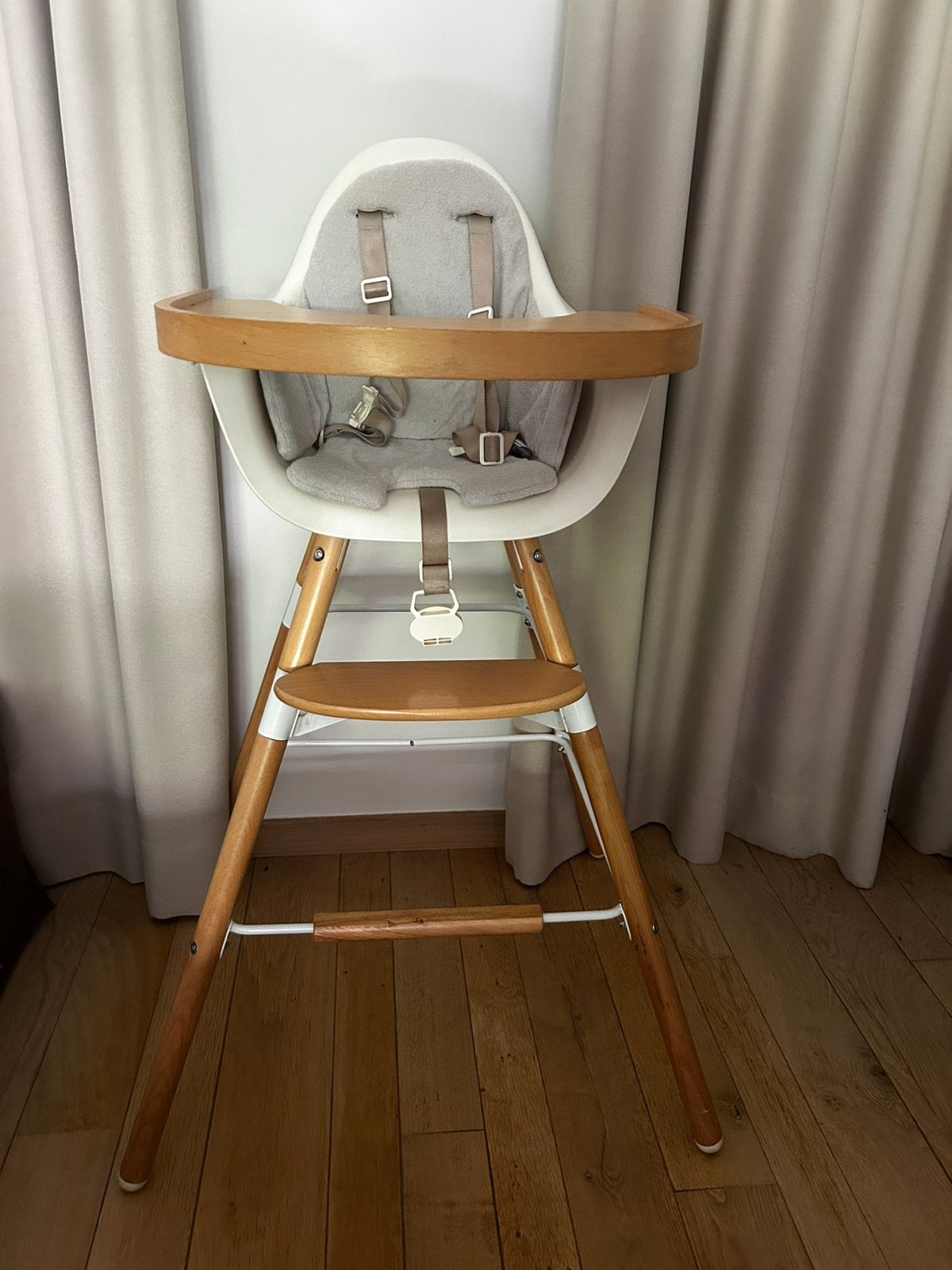 Childhome evolu 2in 1houten eetstoel incl dienblad en kussen, Ophalen, Zo goed als nieuw