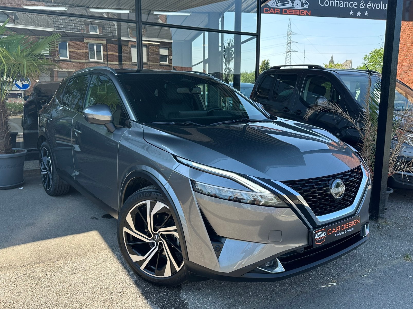 Nissans Qashai Tekna / 1.5hybrid / 2024 / 33.000km / garanti, Autos, Argent ou Gris, Achat, Entreprise, Noir