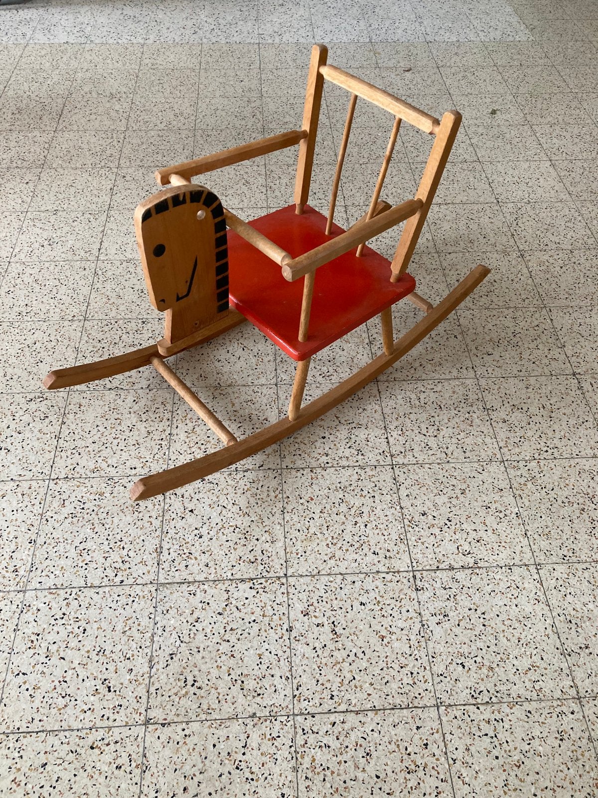 Houten schommelpaard, Kinderen en Baby's, Ophalen, Zo goed als nieuw