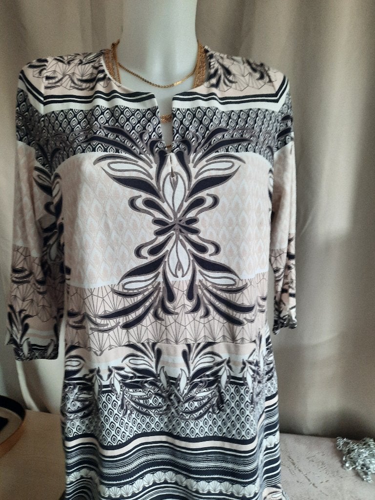Mooi herfst/winterkleedje 46, Taille 46/48 (XL) ou plus grande, Enlèvement ou Envoi, Comme neuf, Blanc