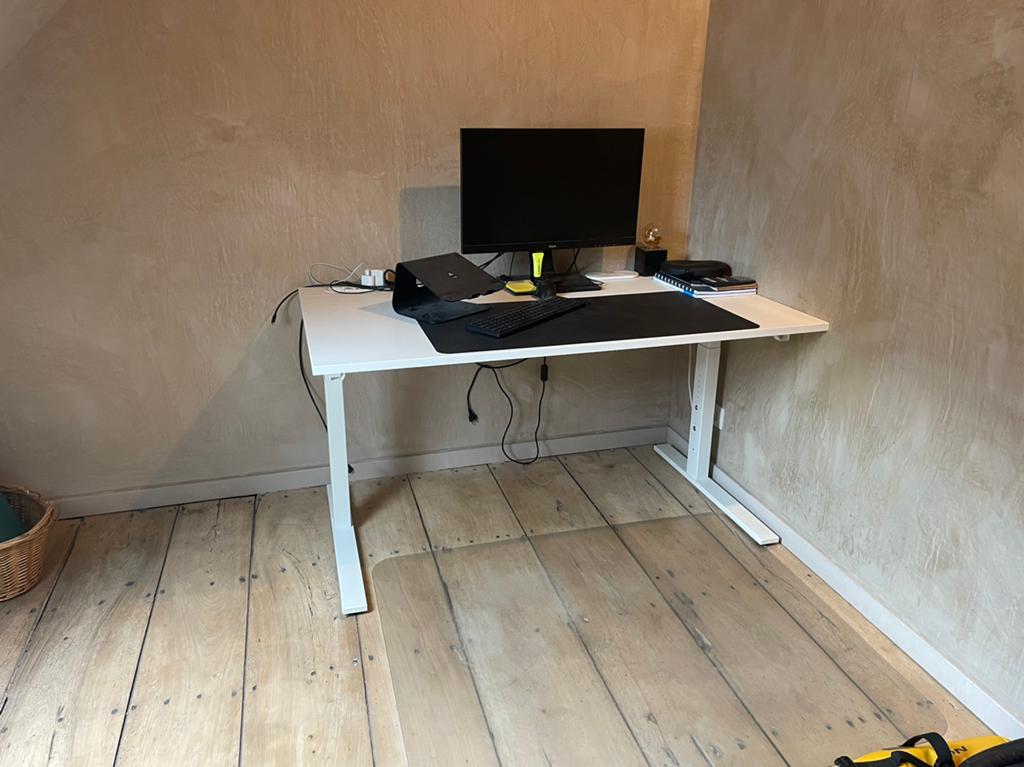 Bureau ikea Mittzon wit 140x80, Ophalen, Zo goed als nieuw, IKEA, Wit
