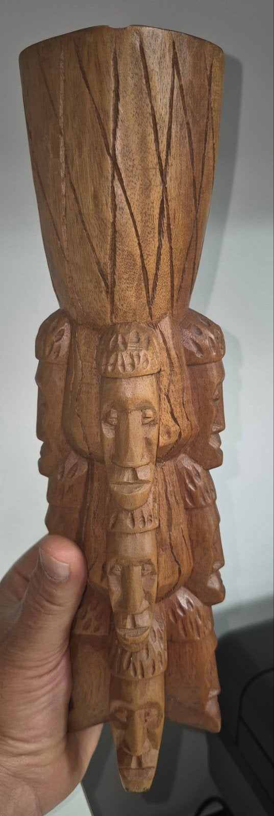 Cendrier/totem africain en bois sculpté à la main — Bois mas, Enlèvement ou Envoi, Bois, Homme