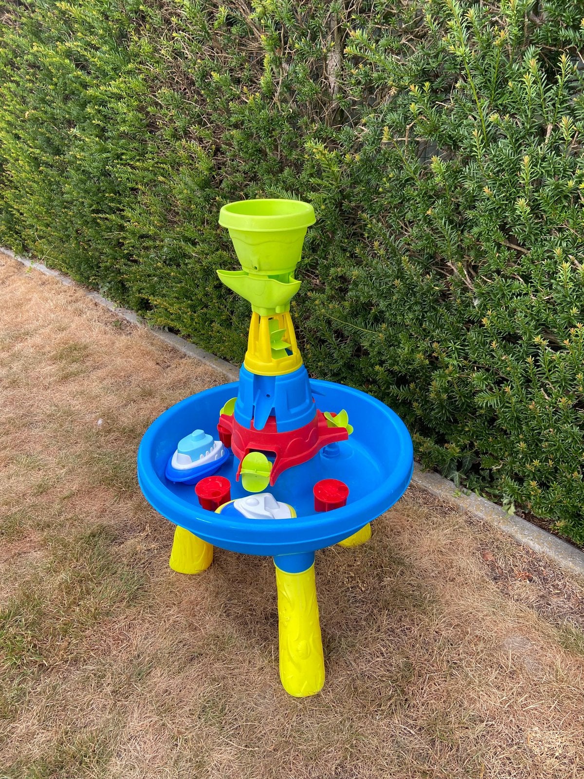 Table à eau pour enfants, Enlèvement, Utilisé