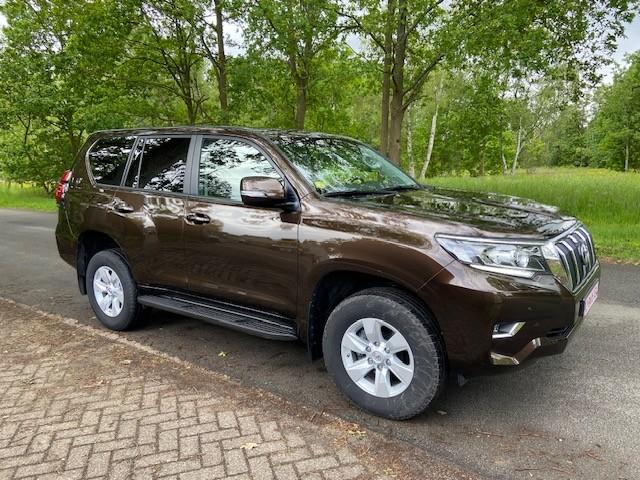 Toyota landcruiser 150, Auto's, Toyota, 4 cilinders, Bruin, Leder, Diesel