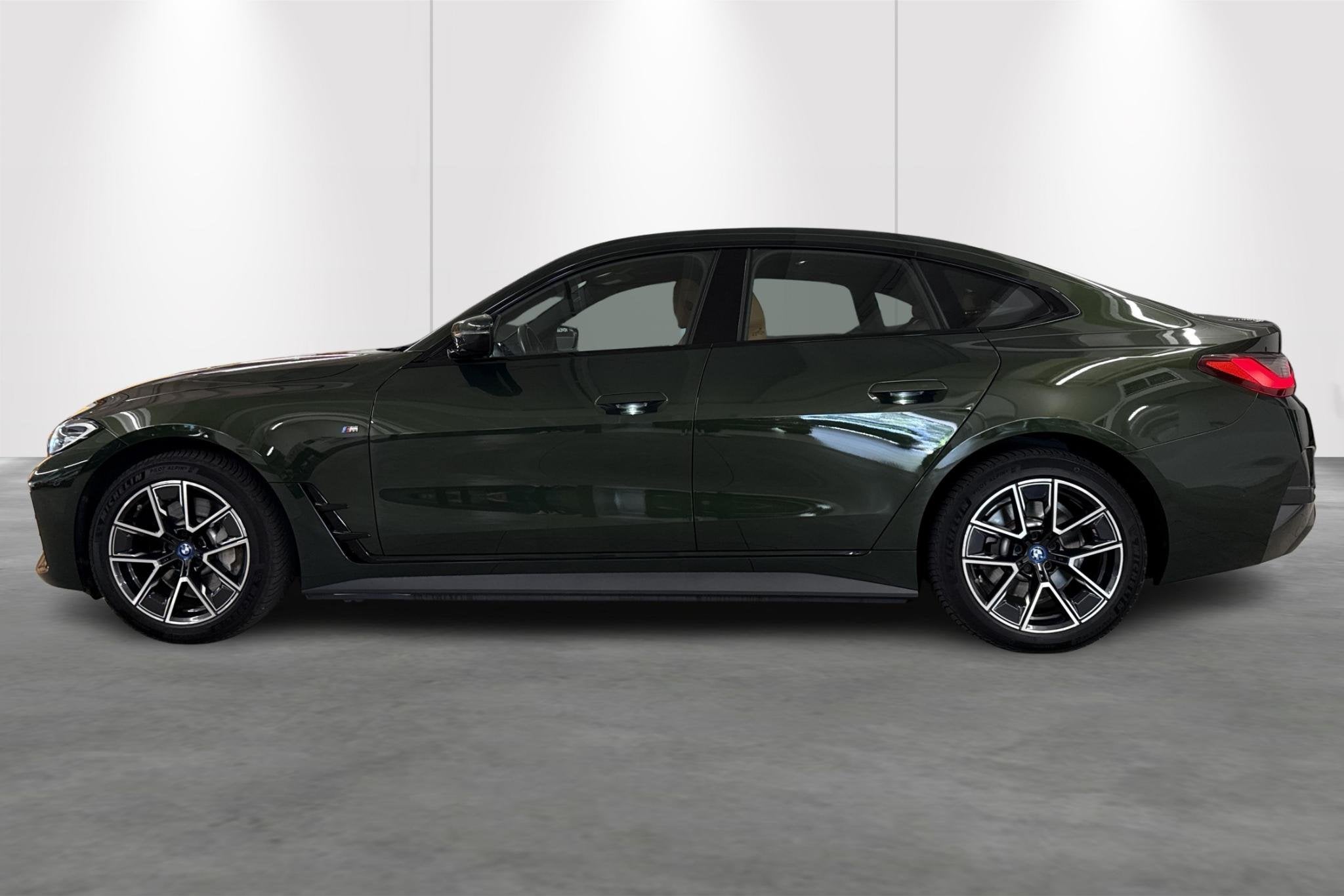 BMW i4 eDrive40, Auto's, Gebruikt, 495 min, 340 pk, 585 km