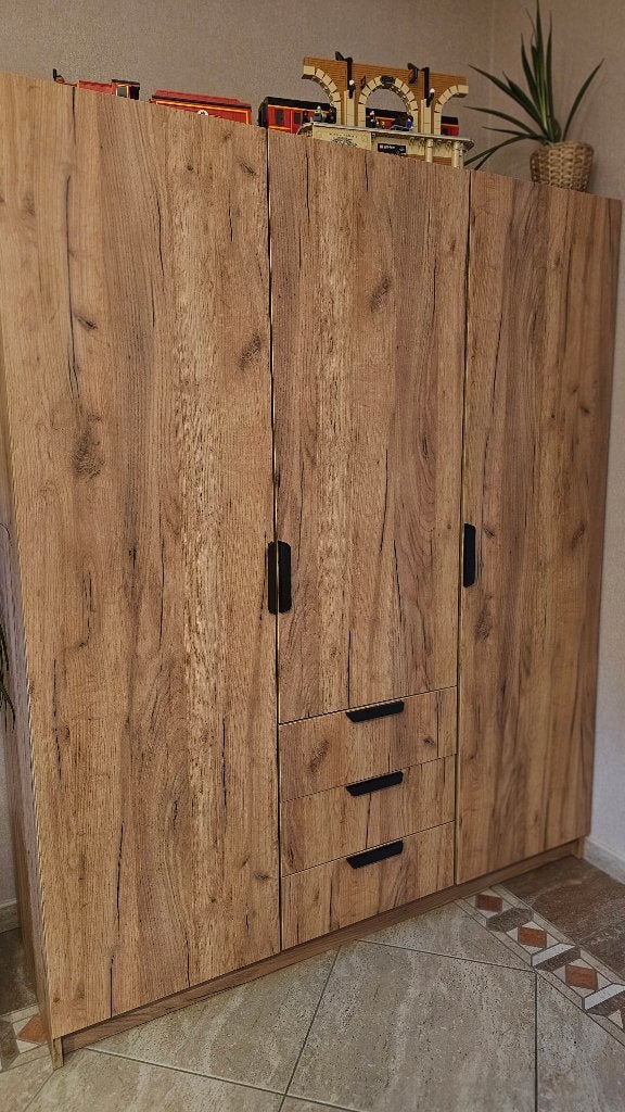 kleerkast Jenslev, Ophalen, 100 tot 150 cm, 150 tot 200 cm, 50 tot 75 cm