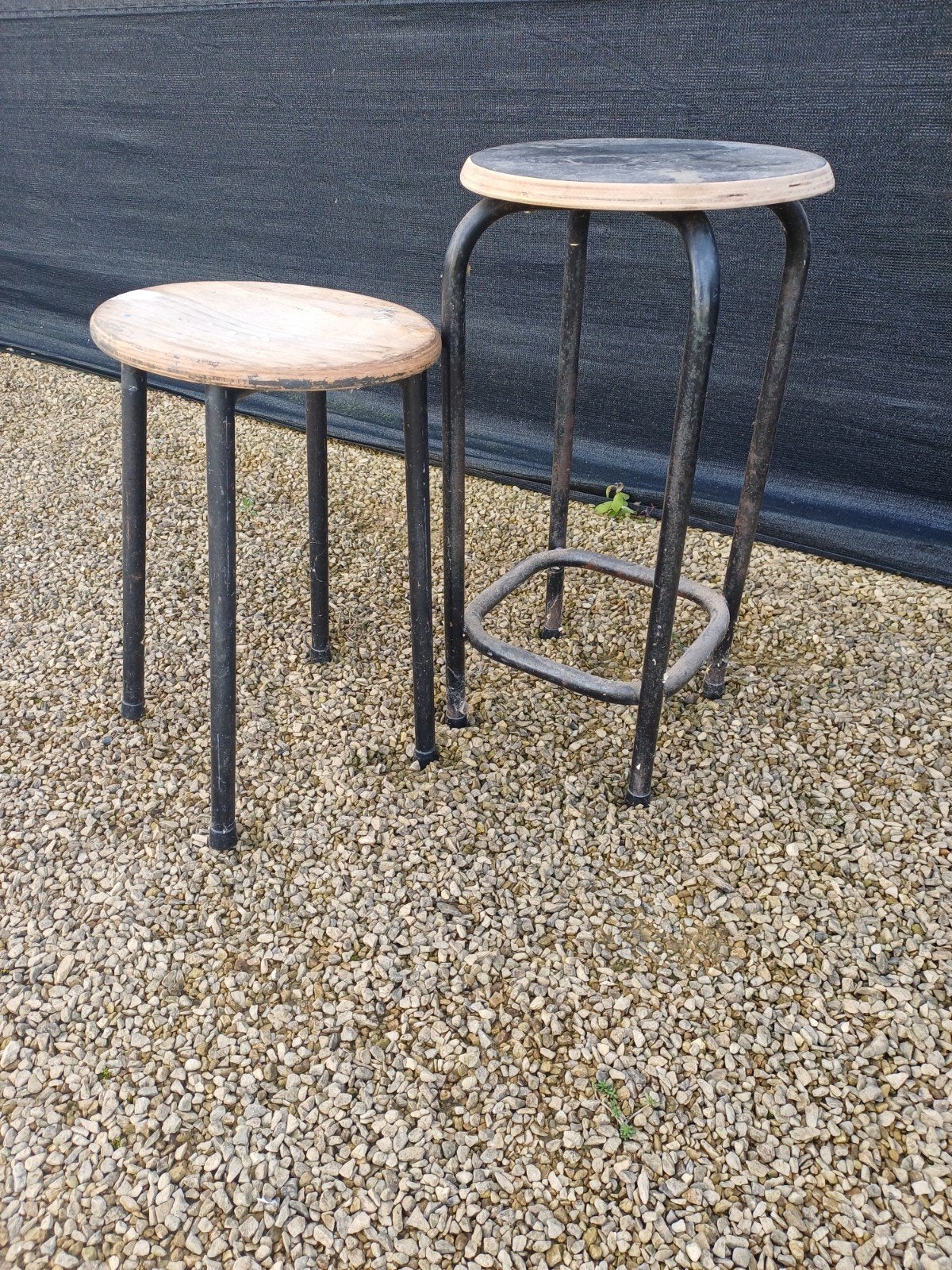2 oude krukjes, Ophalen