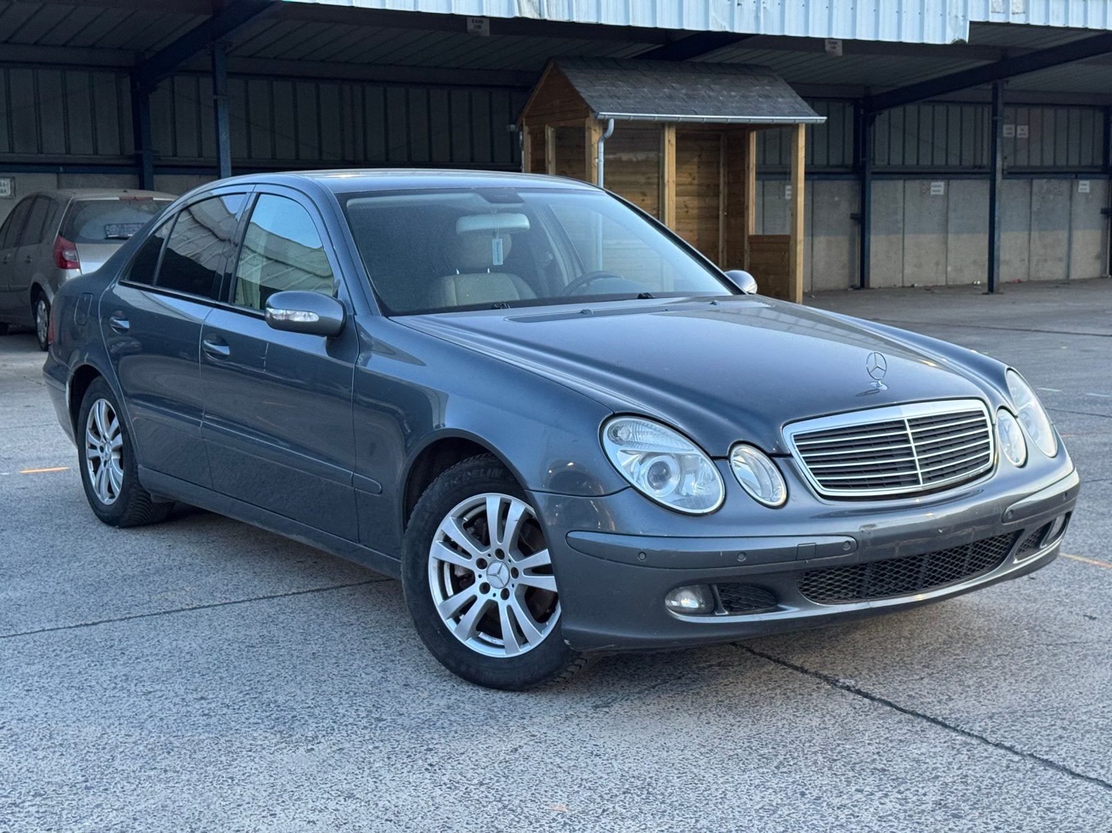Mercedes Classe E 220 CDI Automatique, 100 kW, Achat, Beige, 5 portes