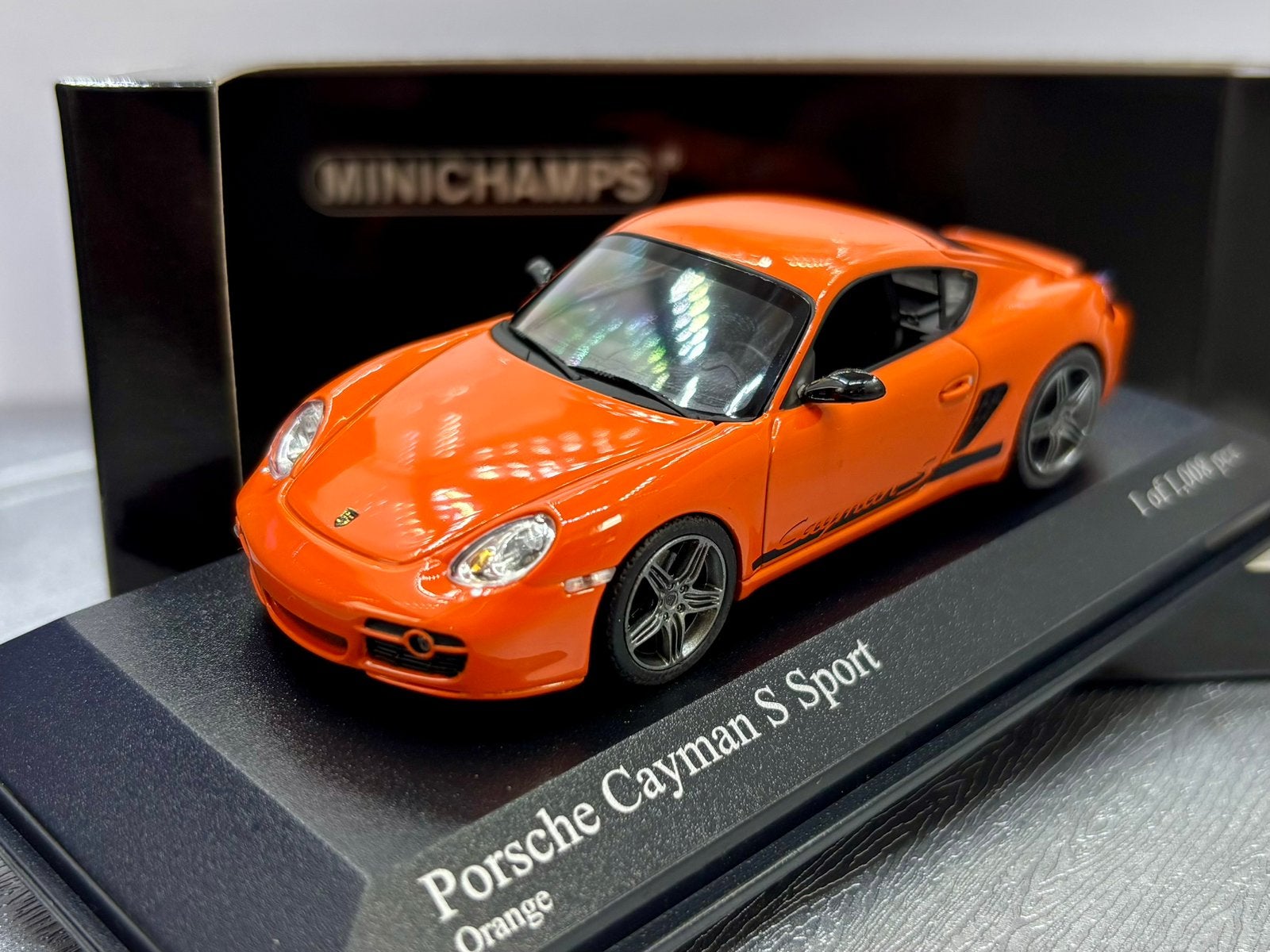 1:43 Porsche cayman S sport (987) 2008 oranje, Enlèvement ou Envoi, Comme neuf, MiniChamps