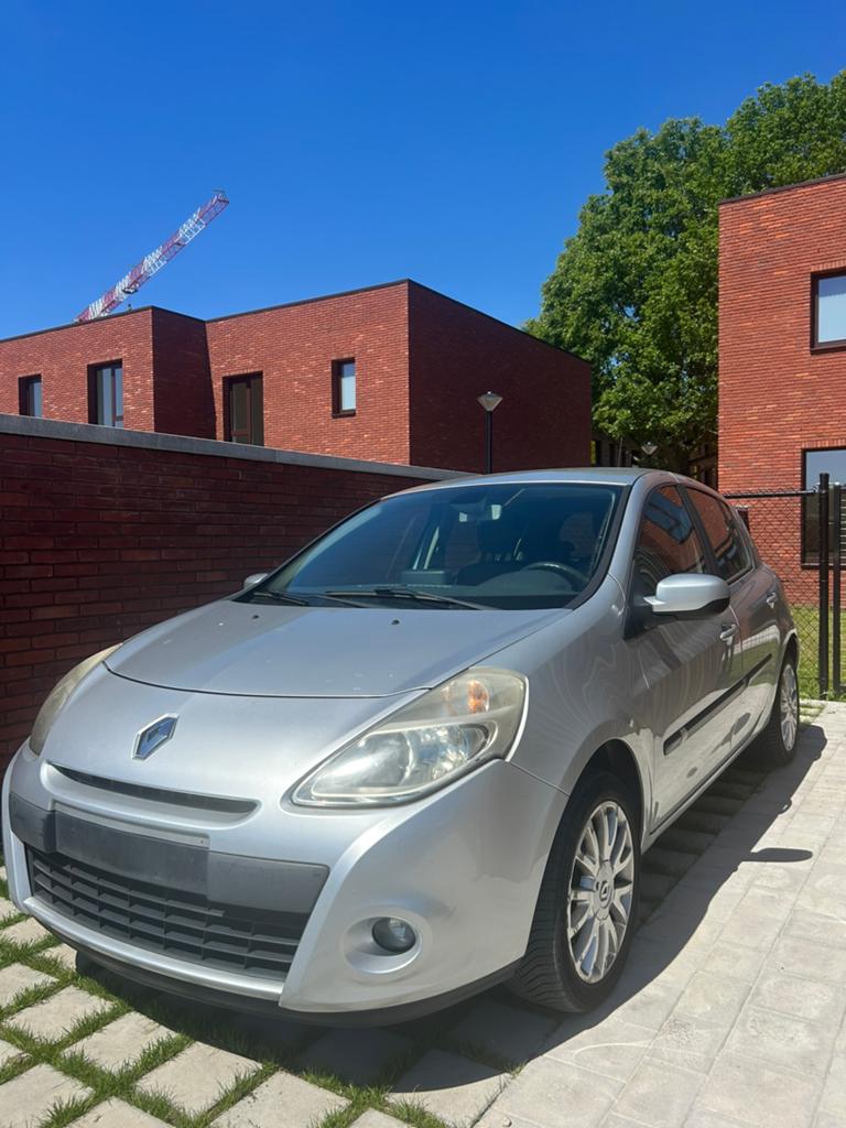 Renault Clio gekeurd met roze formulier., Auto's, Renault, Particulier, Clio, Benzine, Euro 5, Stadsauto, 5 deurs, Handgeschakeld