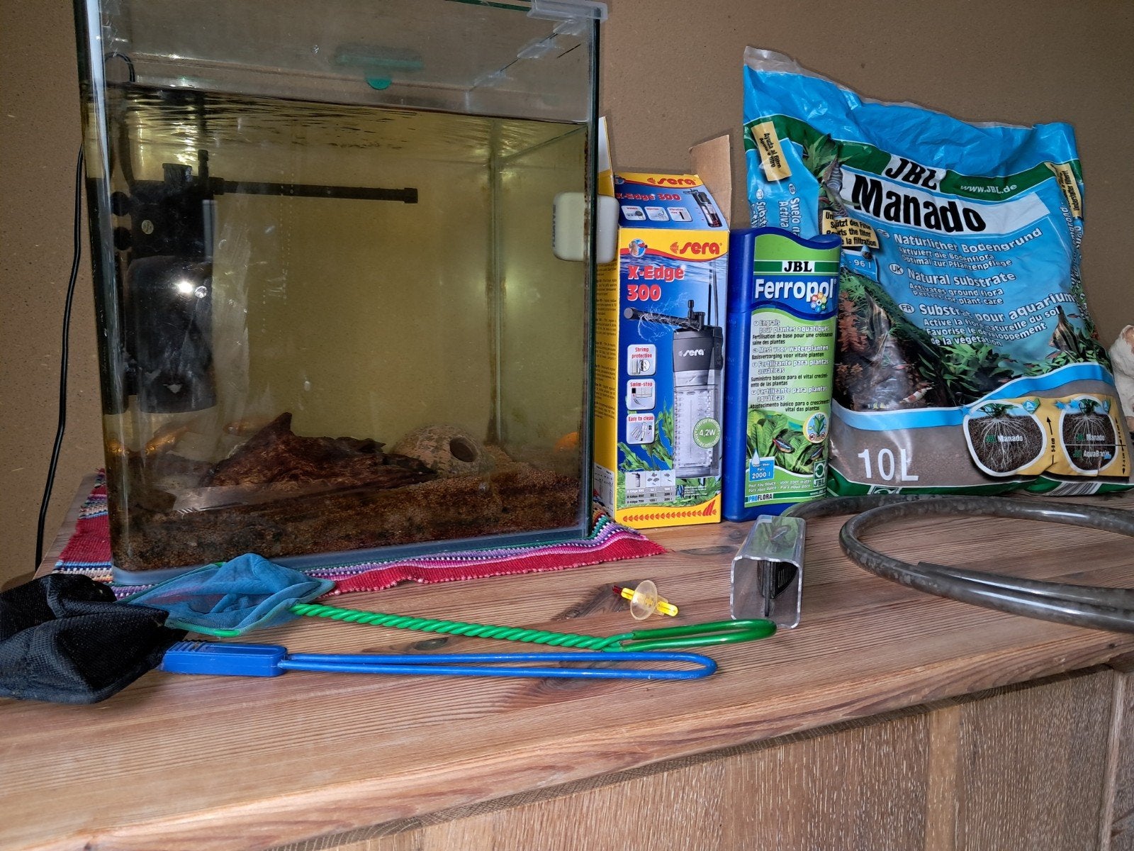 aquarium glas 30x30x40 gratis, Ophalen, Inclusief deksel, Zo goed als nieuw, Gevuld zoetwateraquarium