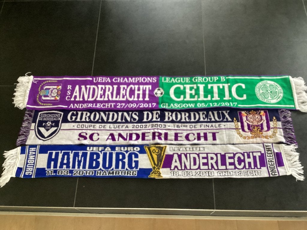 Rsc Anderlecht , Europese sjaals, Ophalen of Verzenden, Zo goed als nieuw, Vaantje of Sjaal