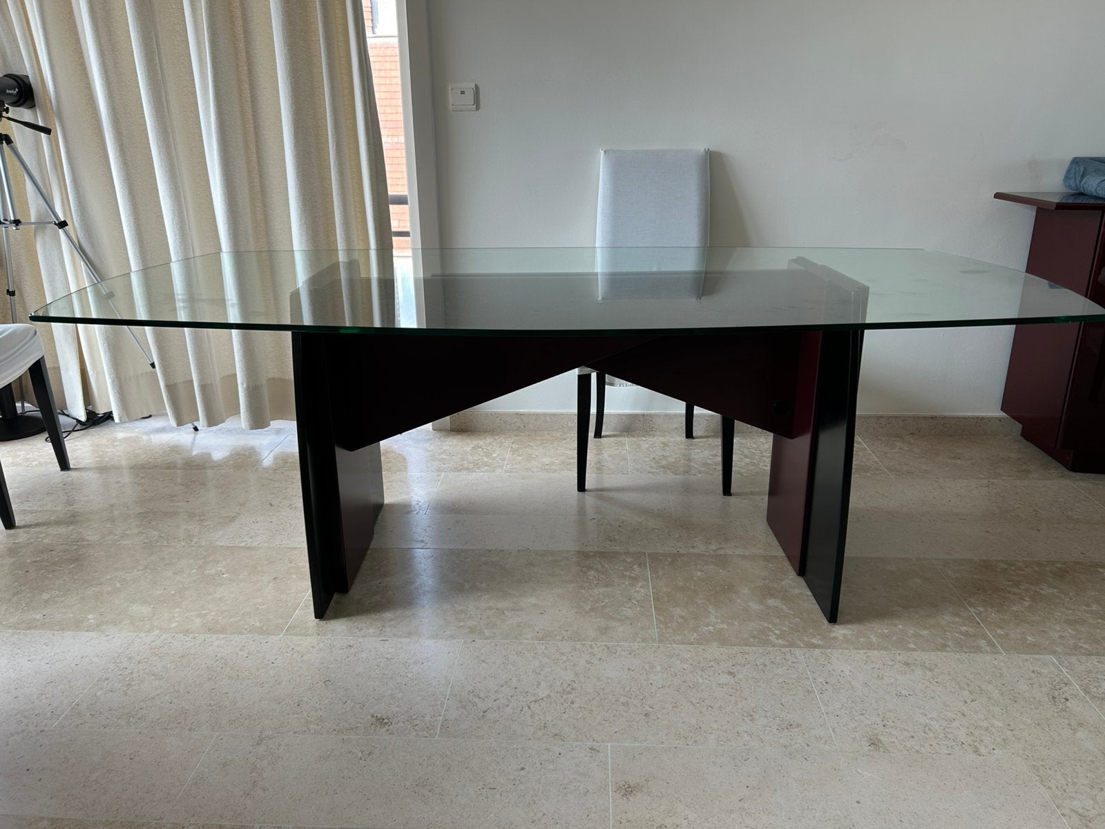 Design tafel Furnitans met gratis stoelen, Huis en Inrichting, Tafels | Eettafels, Ophalen, Zo goed als nieuw