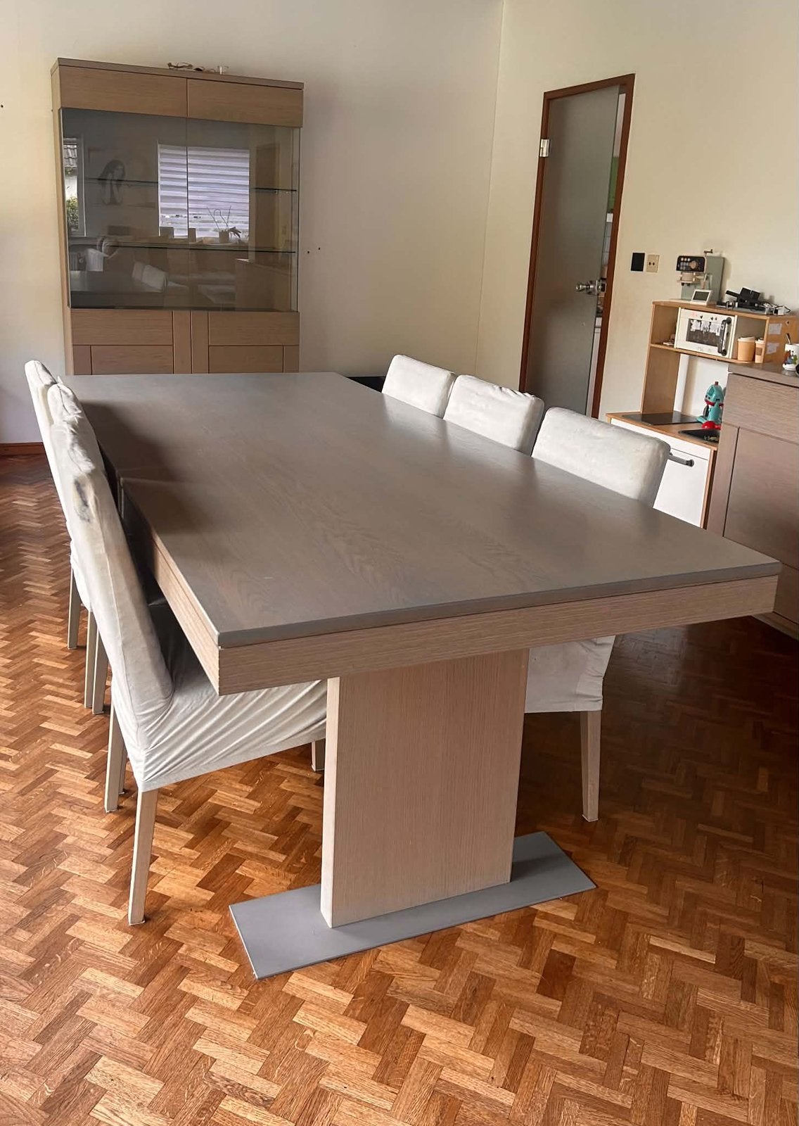 Table, 6 chaises et vitrines, Enlèvement ou Envoi, Comme neuf