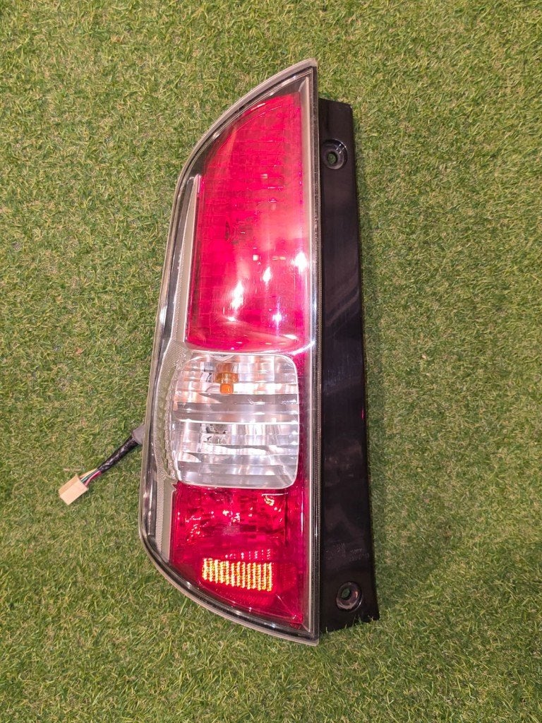 Sirion 2 en Subaru Justy linkerachterlichten van 2004 -2011, Ophalen, Gebruikt, Daihatsu