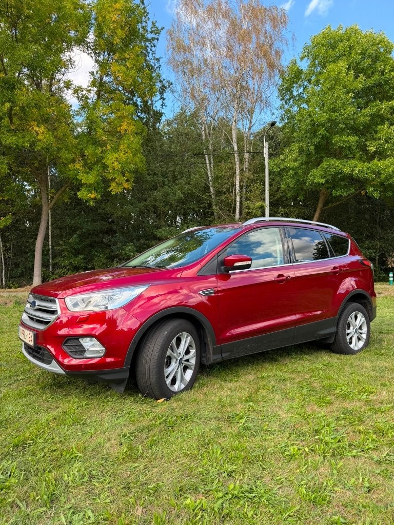 Ford Kuga 1.5 Tdci Titanium Automaat, Auto's, Stof, 4 cilinders, 5 deurs, Particulier