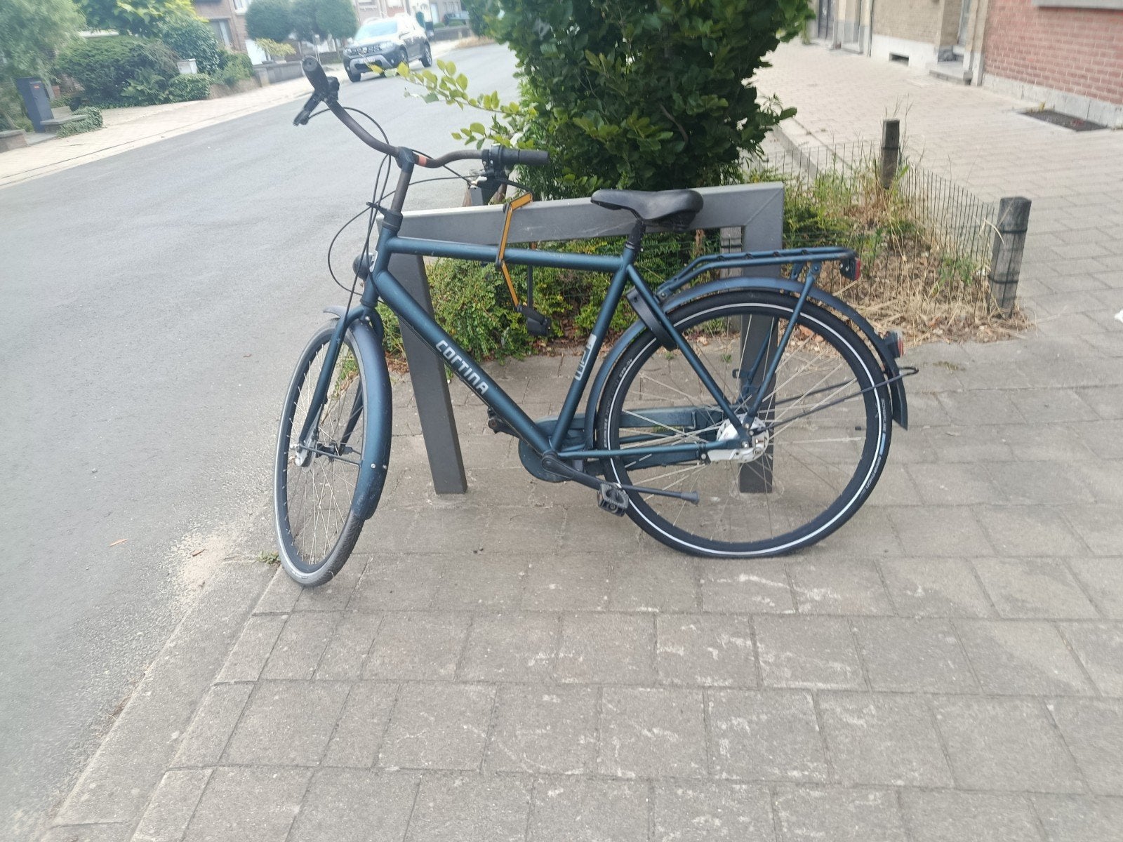 Cortina, Fietsen en Brommers, Ophalen