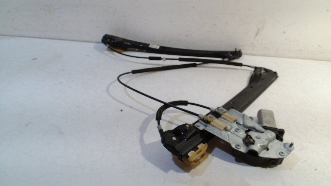 Raammechaniek elektrisch links voor Mini Paceman, Onderdelen@venauto.nl, Van der Ven Autorecycling B.V., Ettenseweg 76, 4706 PB Roosendaal, The Netherlands