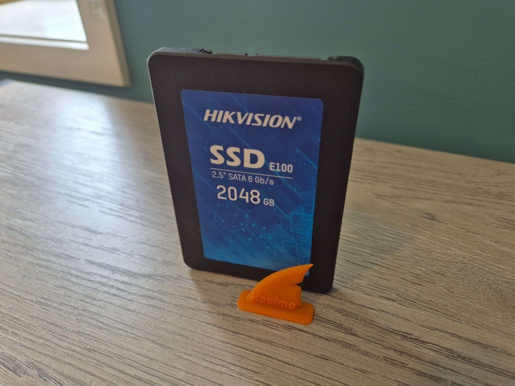 HIKVISION 2TB 2,5″ SSD | Nieuw!, Computers en Software, Harde schijven, Nieuw, Server, Intern, SSD, SATA, Ophalen of Verzenden
