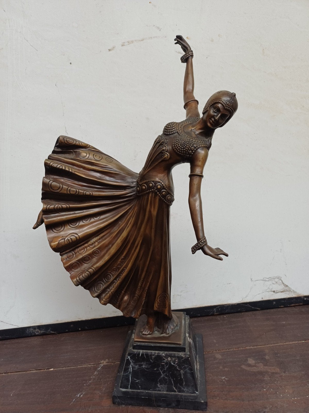 dansende dame  MADRASSI  Ed 1934, Antiek en Kunst, Ophalen, Brons, Beeld