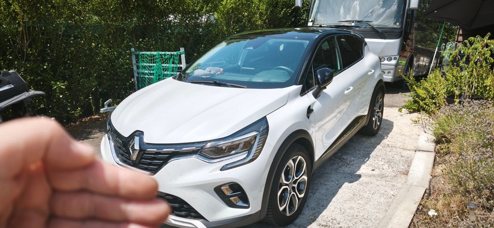 Renault Captur 140cv BVA EDC7, Auto's, 4 cilinders, Leder en Stof, 5 deurs, SUV of Terreinwagen