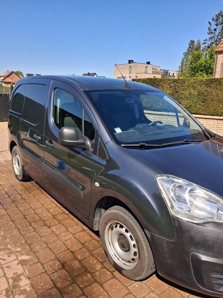 Citroën Berlingo - 42300 km - Lichte Vracht - 3 Zitplaatsen, Auto's, Citroën, Euro 6, Parkeersensor, Berlingo, Particulier