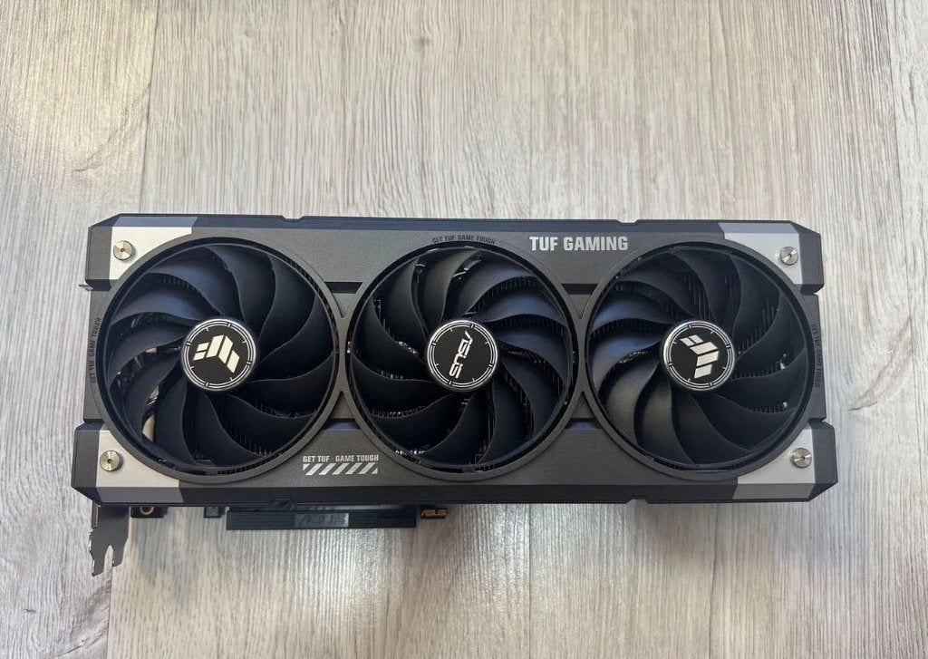 Rtx 5060 ti 16gb asus tuf gaming oc, Ophalen of Verzenden, Zo goed als nieuw, Nvidia