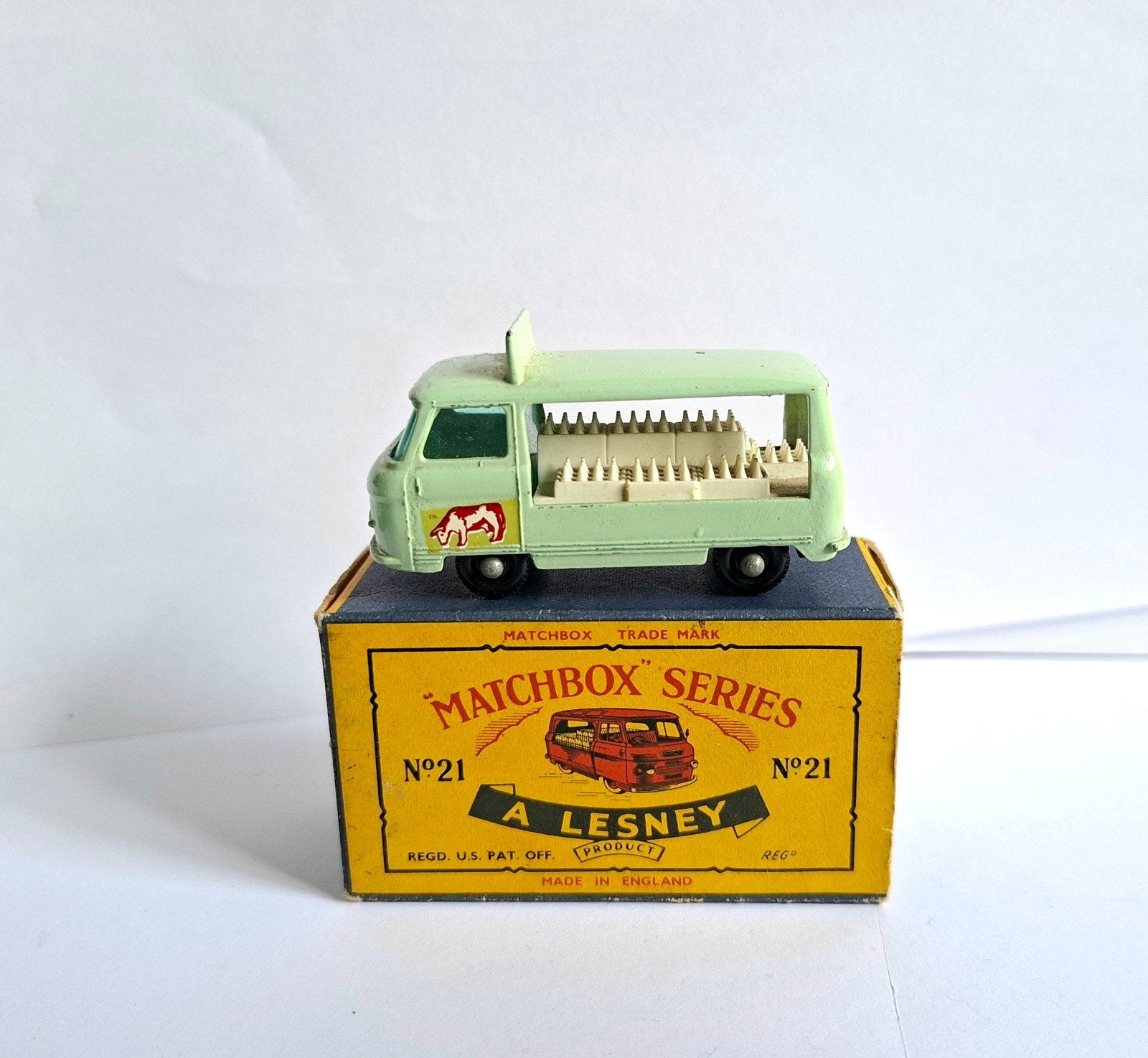 Matchbox 21 commer milk float, Ophalen of Verzenden, Matchbox