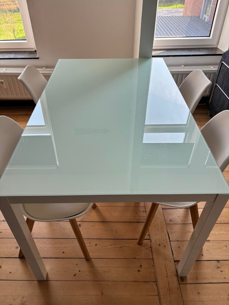 Table vitrée et 4 chaises, Enlèvement, Utilisé