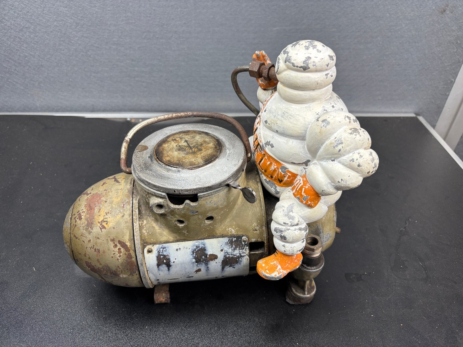 Michelin compressor met Bibendum ca 1930, Enlèvement ou Envoi, Ustensile