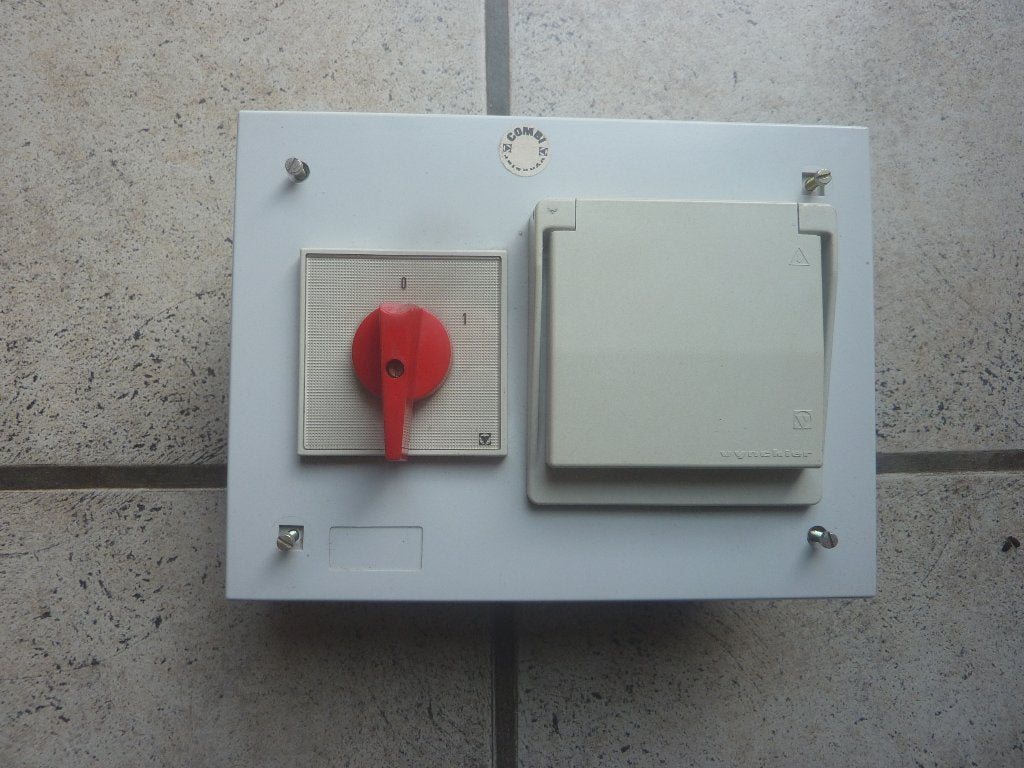 elektrische materiaal, Ophalen, Zo goed als nieuw, Schakelaar