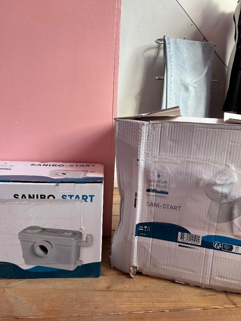 Volledig nieuwe toilet in de verpakking, Ophalen, Nieuw, Toilet