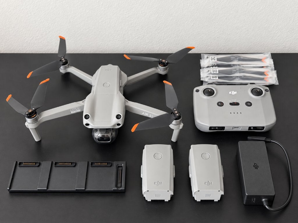 DJI Air 2S Fly More Combo, Ophalen, Cameradrone, Extra accu('s), Zo goed als nieuw