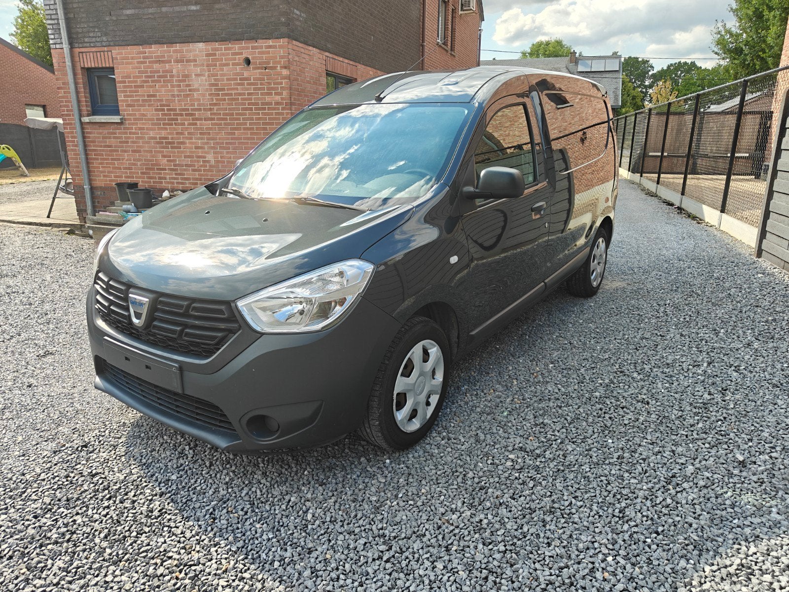Dacia Dokker 1.6 Benzine Lichte vracht, Euro 6, 4 cilinders, 1600 cc, Bedrijf