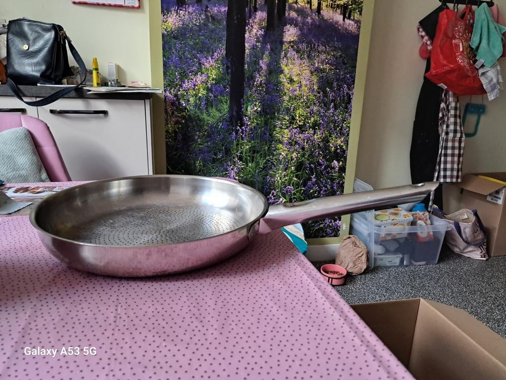 Cuiseur à asperges et très bonne poêle à viande pour cuisini, Enlèvement