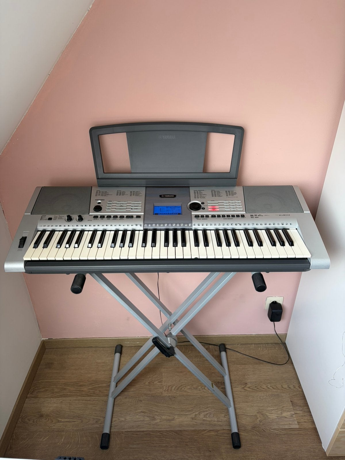 Yamaha PSR-E403 keyboard – compleet met standaard, Muziek en Instrumenten, Keyboards, Ophalen, 61 toetsen, Yamaha, Zo goed als nieuw
