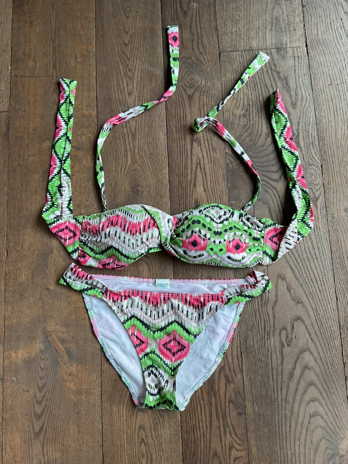 Bikini, maat L, merk Kiwi, Kleding | Dames, Badmode en Zwemkleding, Ophalen of Verzenden, Gedragen, Bikini