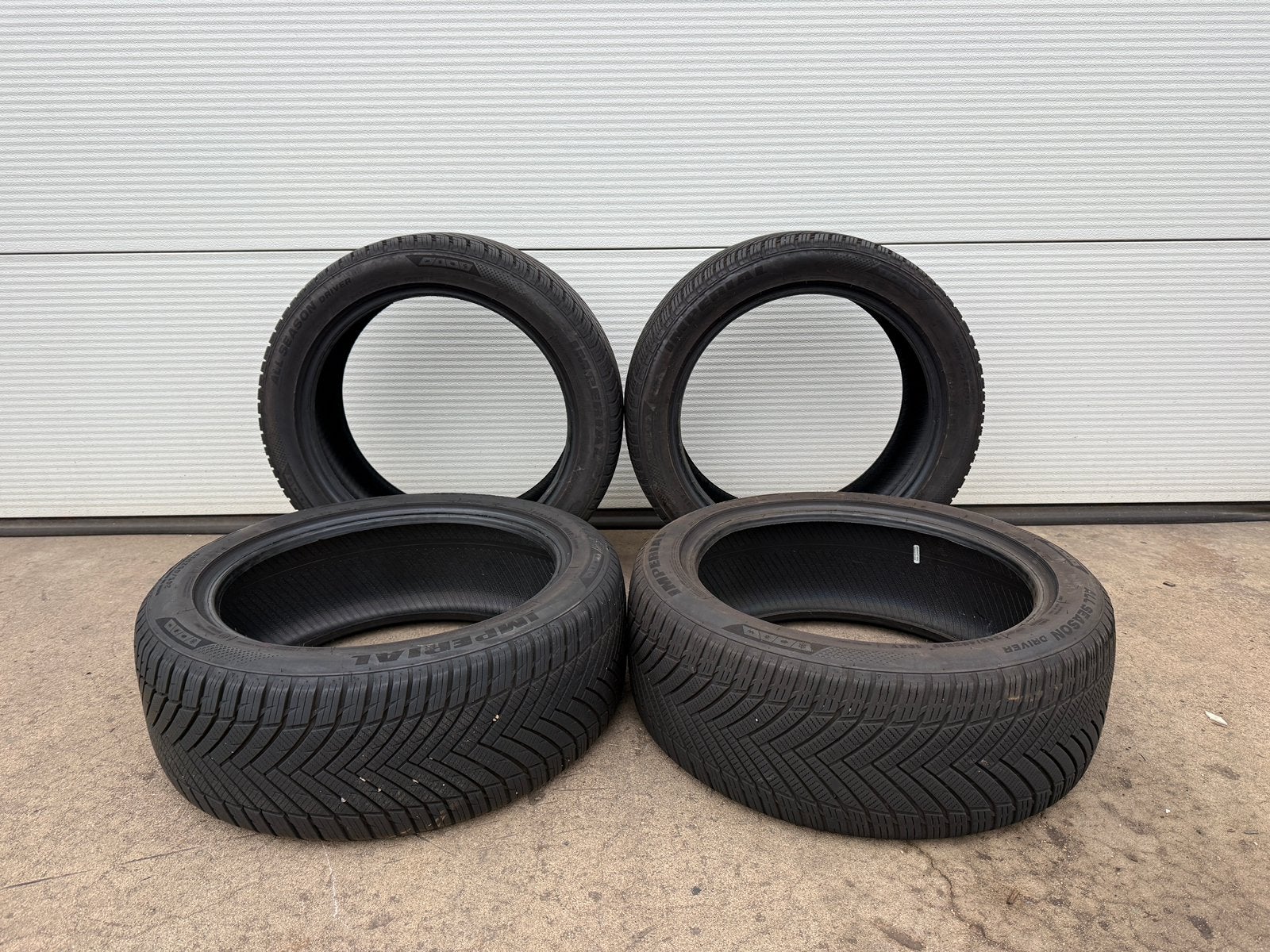 Pneus 245 45 19 Mercedes Vito Classe V, Autos : Pièces & Accessoires, Neuf, 245 mm, 4 Saisons, Véhicule utilitaire