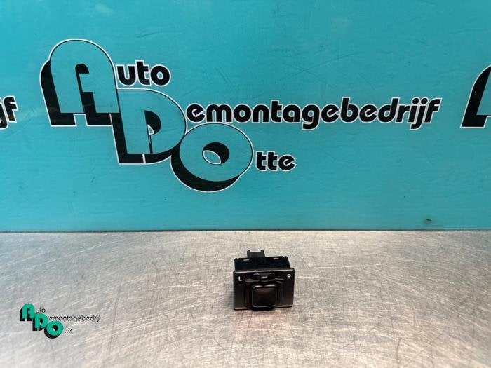 Commutateur rétroviseur d'un Suzuki Ignis (Ignis J. 99-), -, 3 mois de garantie, Utilisé, -