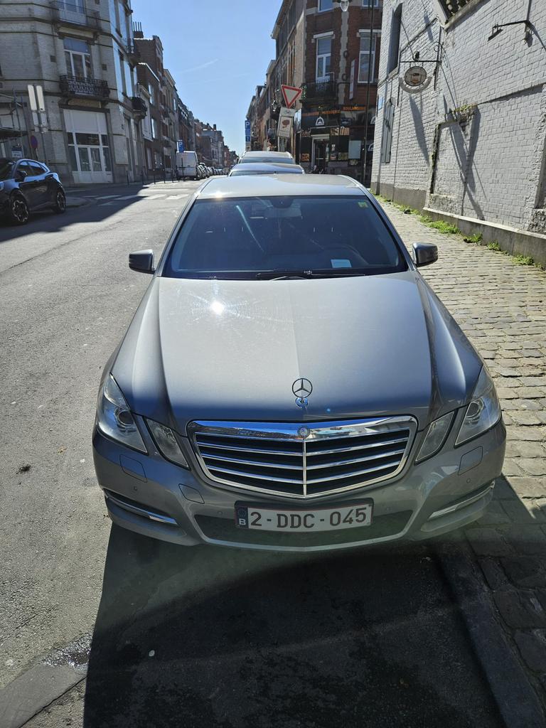Mercedes classe E 2013 Diesel 200 Export, Auto's, Euro 5, Diesel, Particulier, Te koop